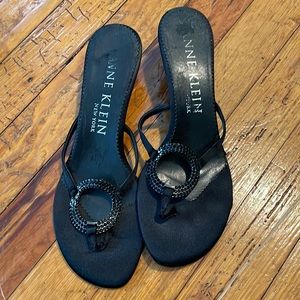 Anne Klein 7.5 black dressy thong